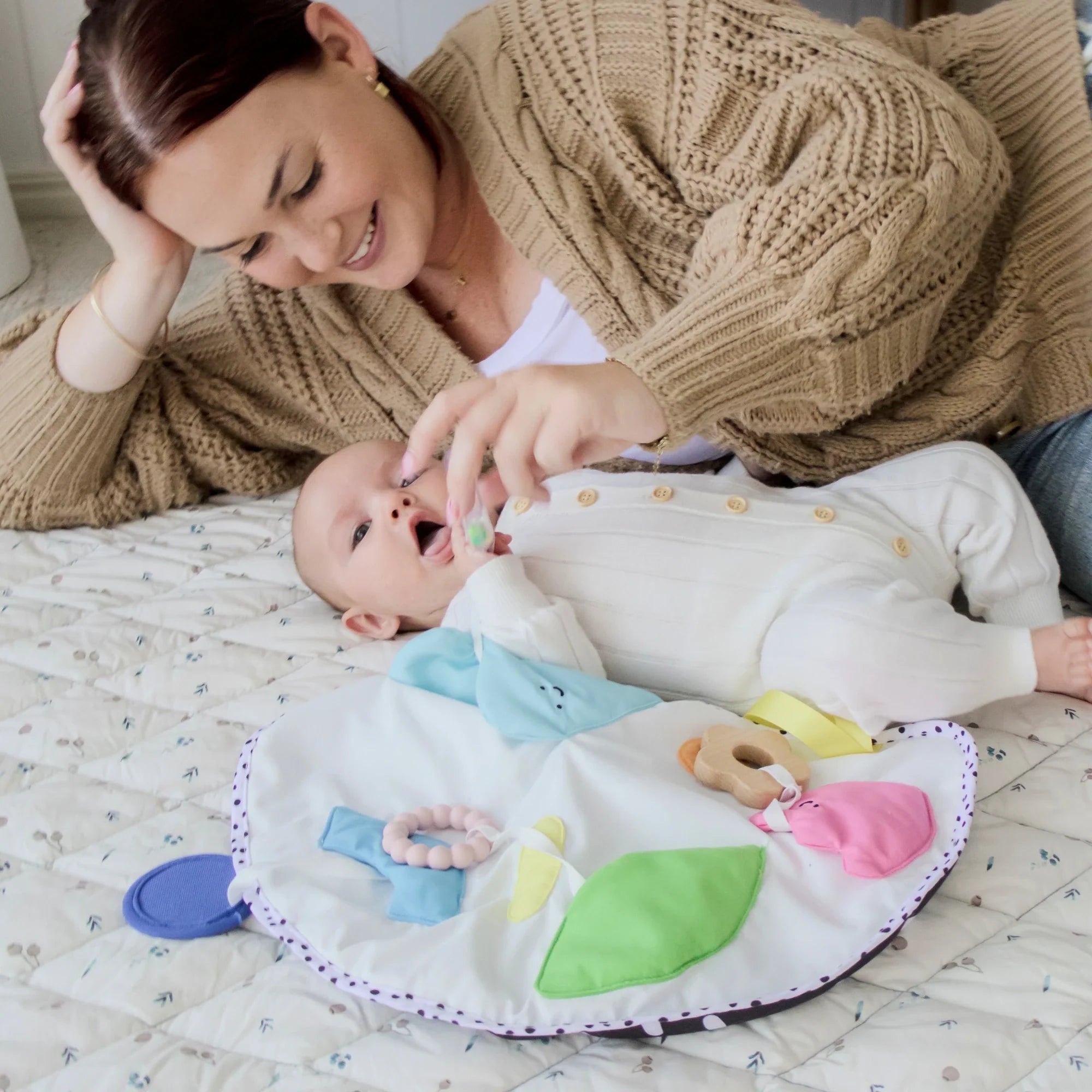 Tiny Land® Montessori Sensory Beginnings Baby Set（0–6 months） Tiny Land INC