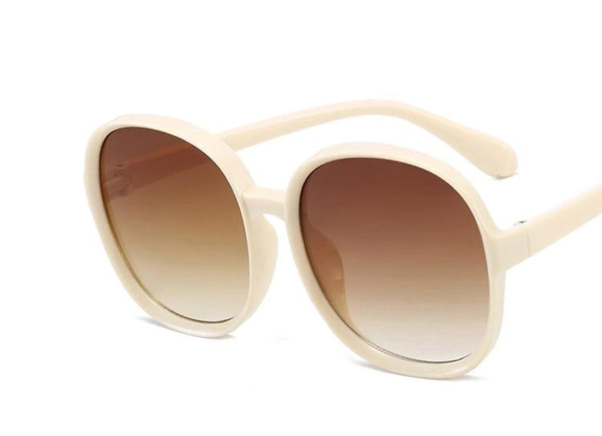 Round Large Frame Wild Sunglasses Pretty Little Patriot